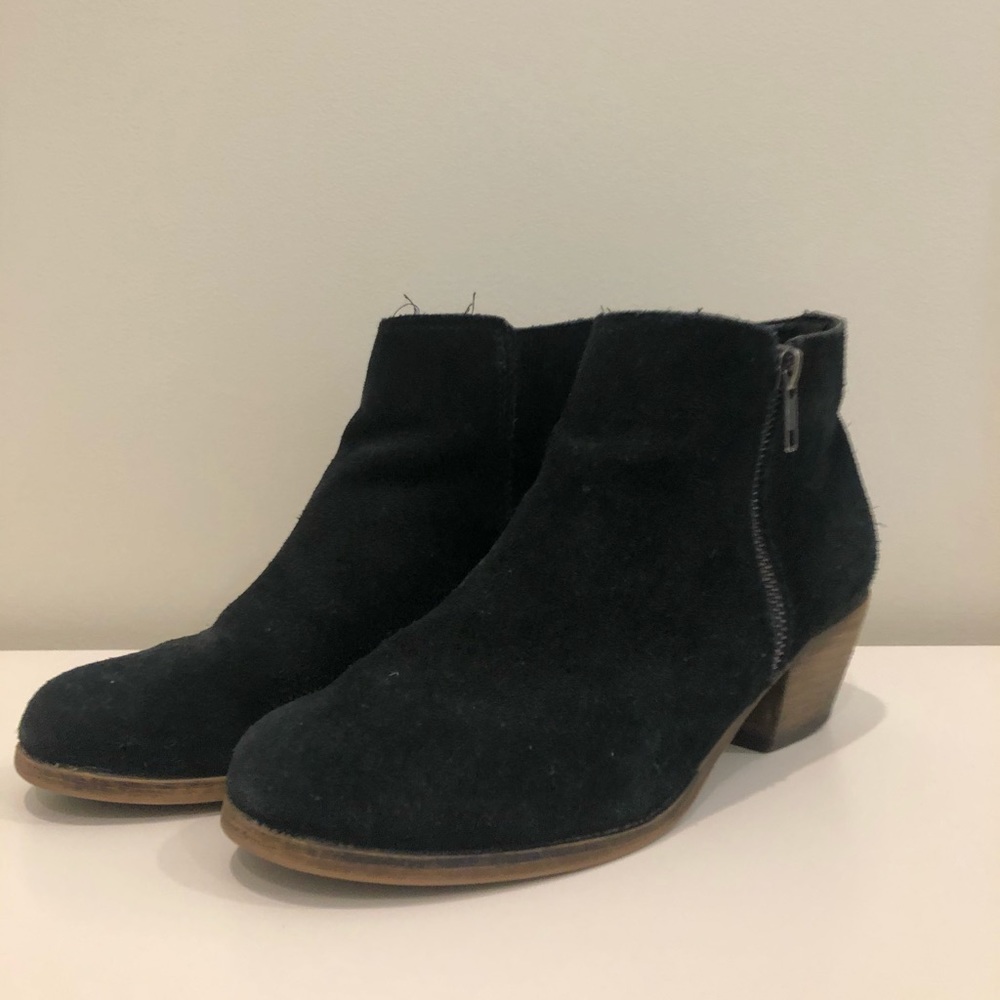 black ankle boots
